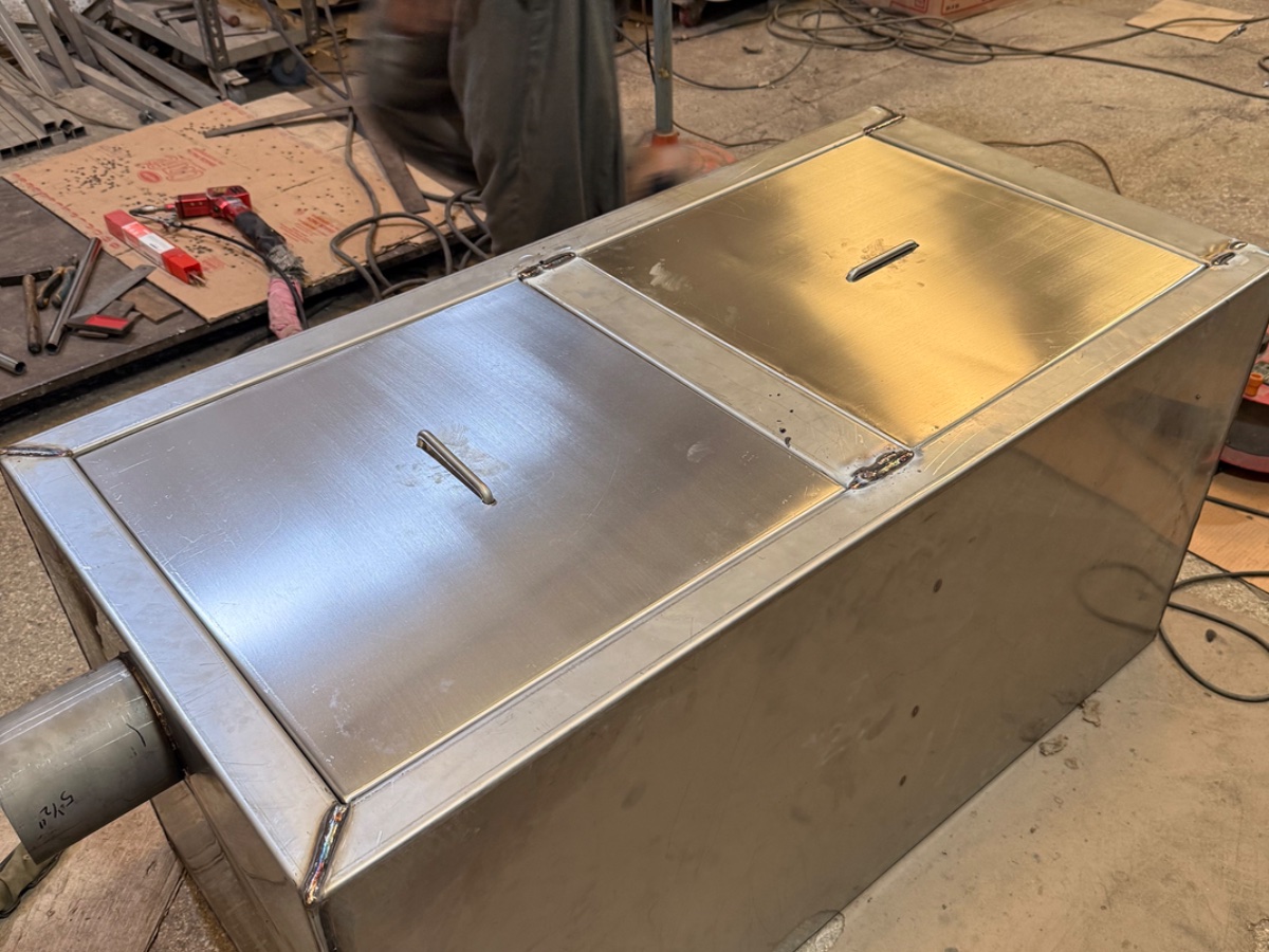 Grease Trap Large 120 GPM — photo 2 of 2