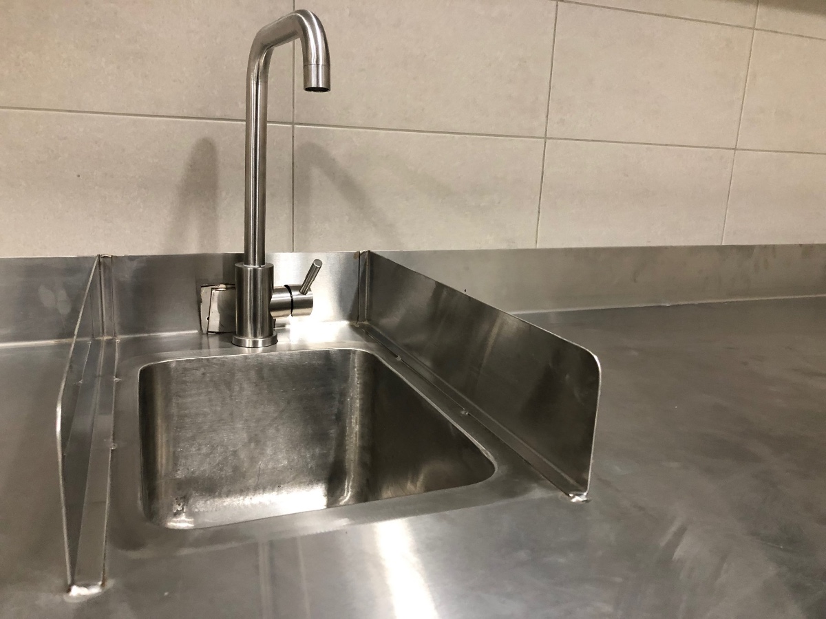Hand Wash Sink — photo 5 of 7