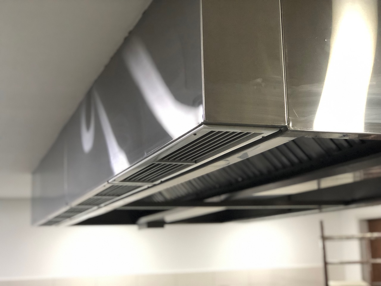 Exhaust Hood Island Type — photo 5 of 6