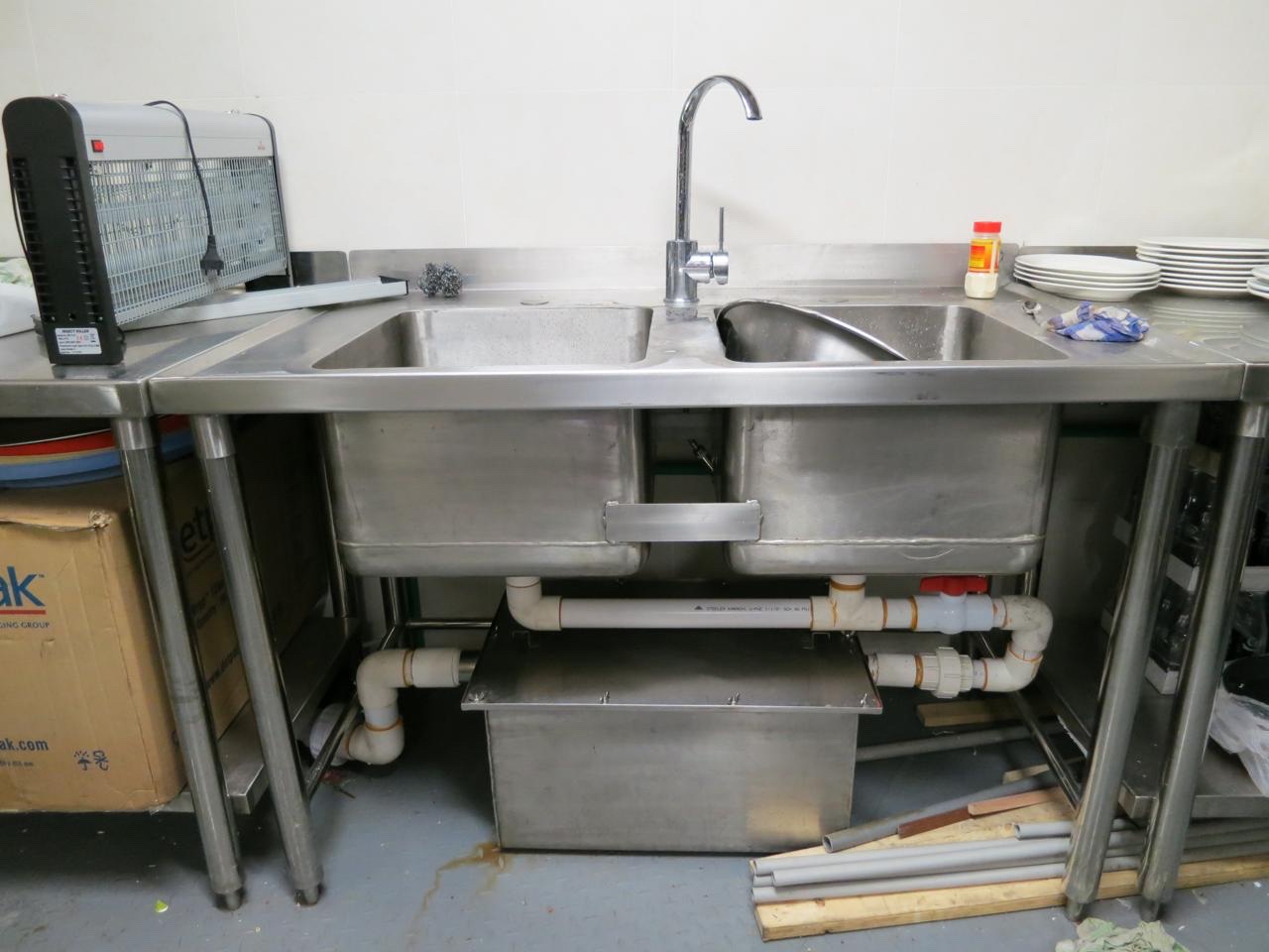 Grease Trap Small 17 GPM — photo 6 of 16