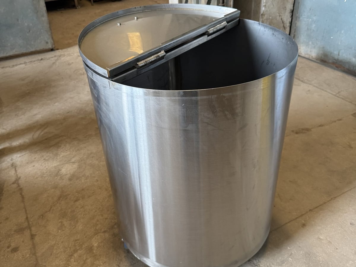 Stainless Steel Cylindrical Container — photo 5 of 6