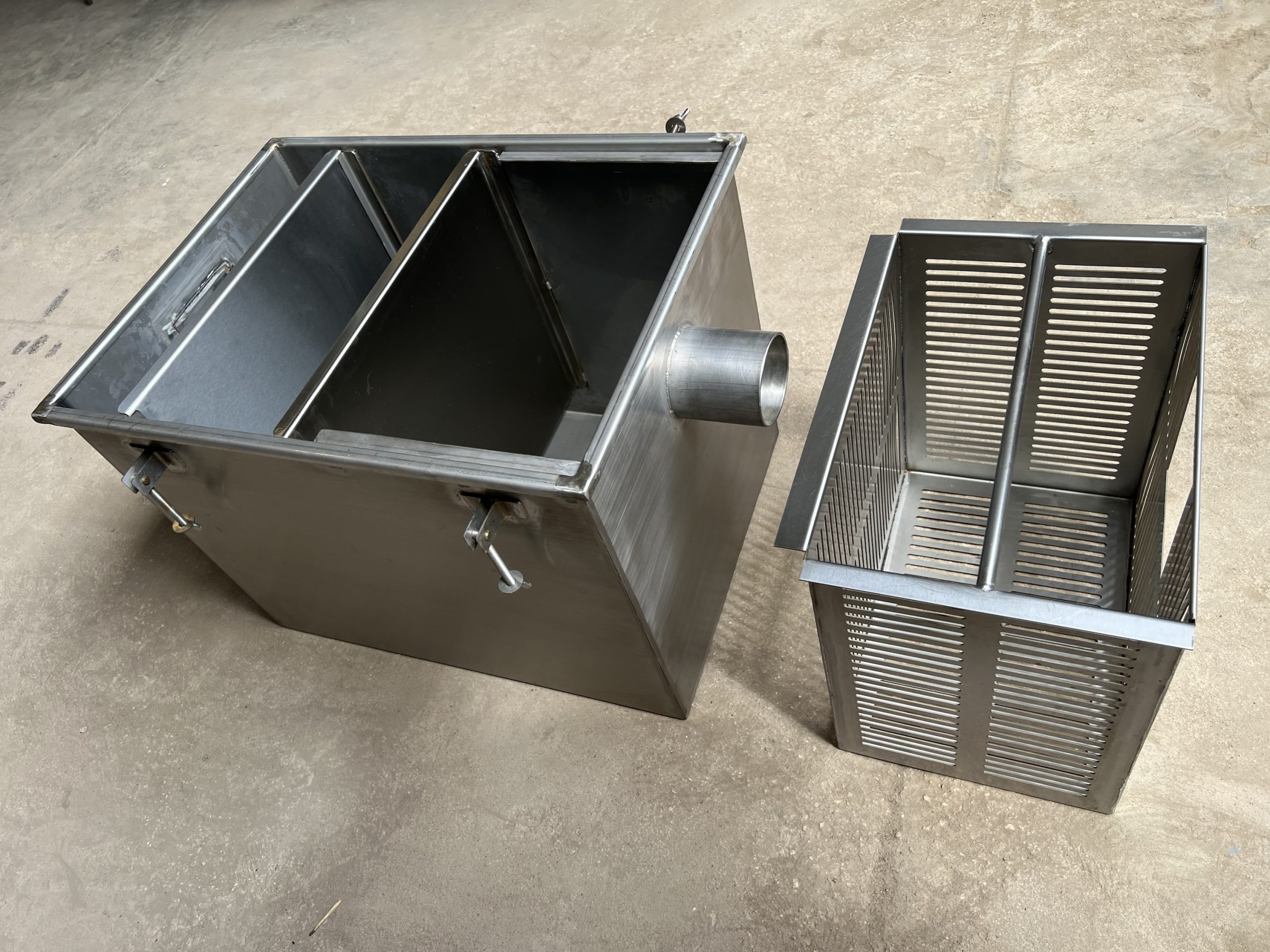 Grease Trap Medium 34 GPM — photo 4 of 6