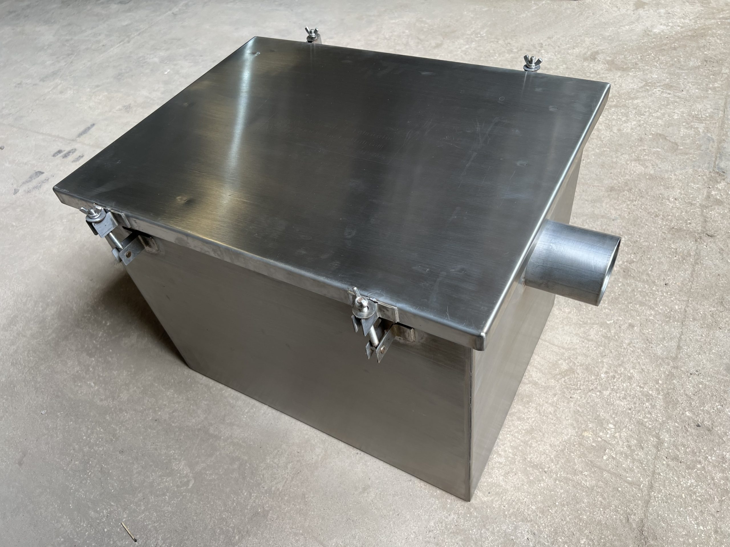 Grease Trap Medium 34 GPM