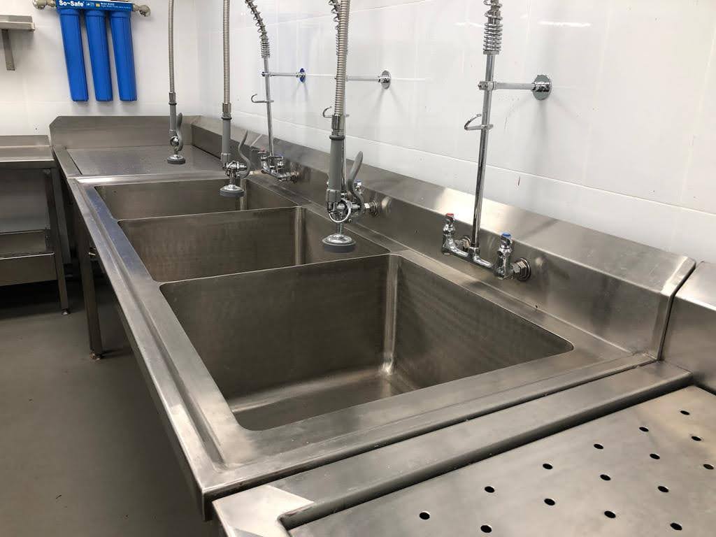 Triple Bowl Sink Table — photo 4 of 6