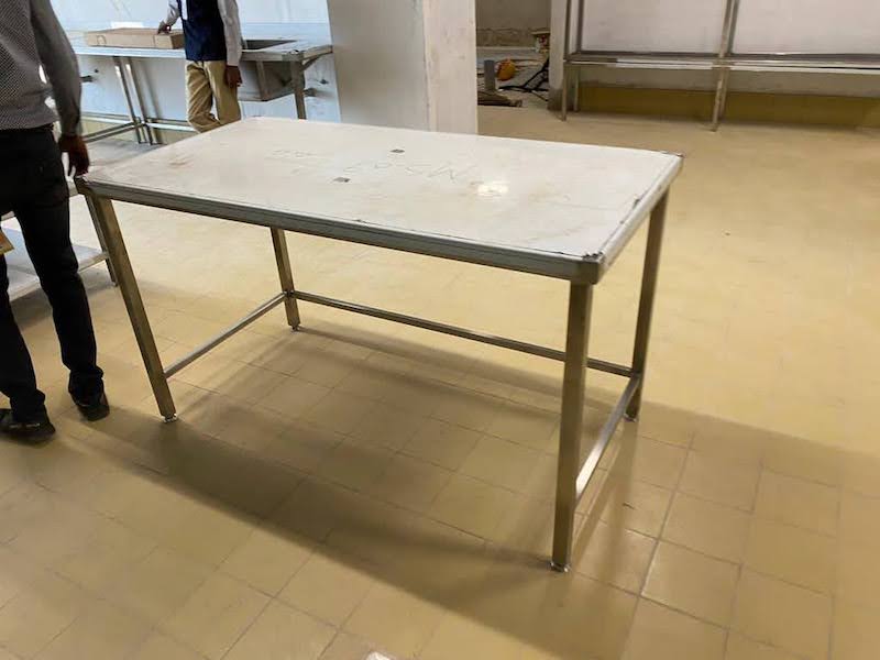 Work Table without under shelf — photo 3 of 5